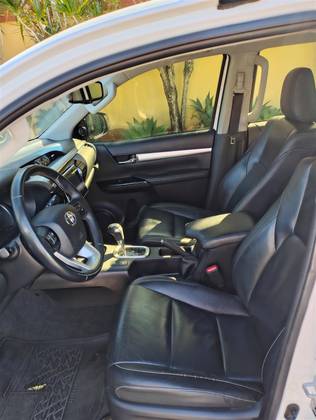 TOYOTA HILUX 2.7 SRV 4X2 CD 16V FLEX 4P AUTOMÁTICO